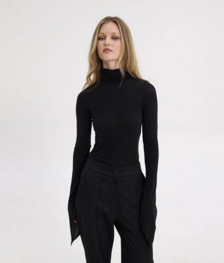 SunSetGo Sarah Turtleneck Top